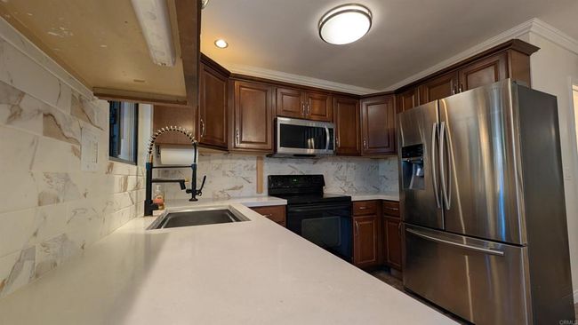 8021 Calle Fanita, Townhouse with 2 bedrooms, 2 bathrooms and 2 parking in Santee CA | Image 6