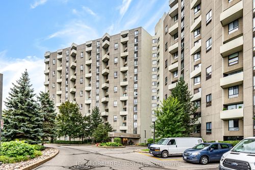 c2-284 Mill Rd, Etobicoke, ON, M9C4W6 | Card Image