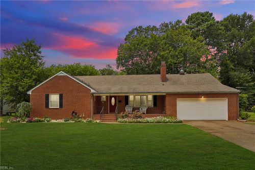 667 Yorktown Road Road, Poquoson, VA, 23662 | Card Image
