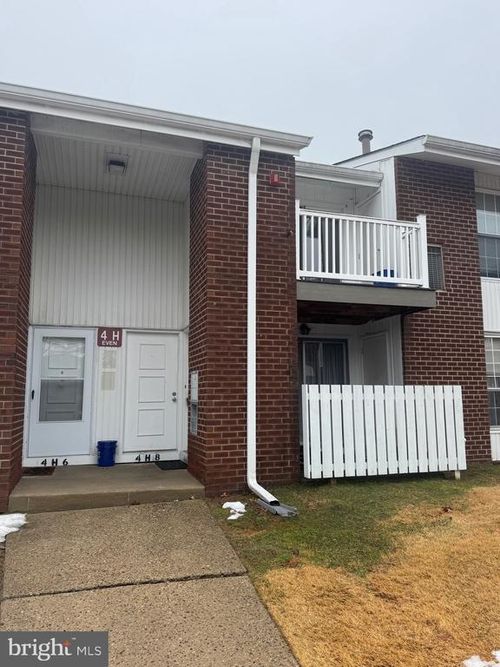 4h8-275 Green St, BEVERLY, NJ, 08010 | Card Image