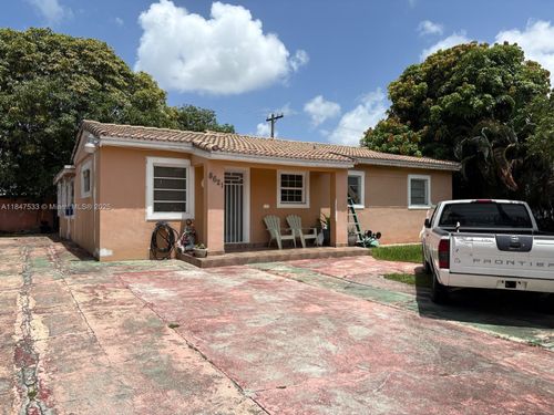 8621 Nw 35th Ct, Miami, FL, 33147-3923 | Card Image