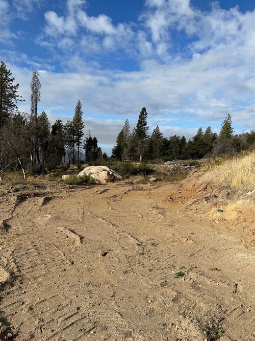 34235 Tollhouse Rd, Auberry, CA, 93602-9727 | Card Image