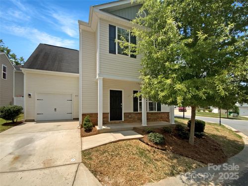 8004 Stevie Oaks Ln, Charlotte, NC, 28215-6200 | Card Image