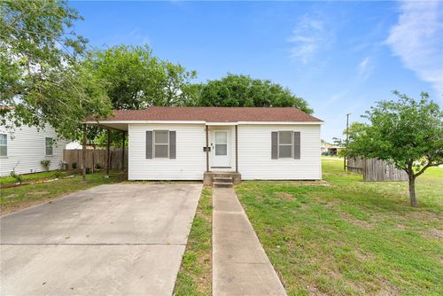 101 W Joyce Street, Bishop, TX, 78343 | Card Image