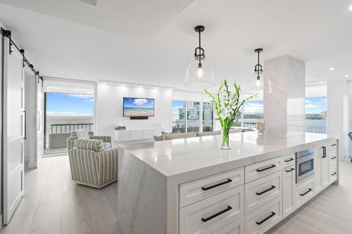 apt-17b-5510 N Ocean Dr, Riviera Beach, FL, 33404-2565 | Card Image