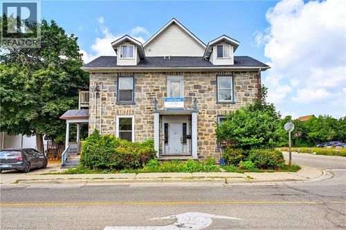 70 Ainslie St S, Cambridge, ON, N1R3K5 | Card Image