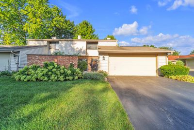 11009 N Redwood Tree Ct, Condo with 3 bedrooms, 1 bathrooms and null parking in Mequon WI | Image 1