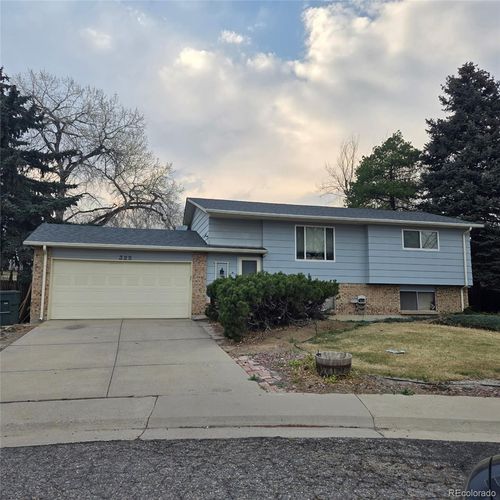 325 E 112th Cir, Northglenn, CO, 80233-3014 | Card Image