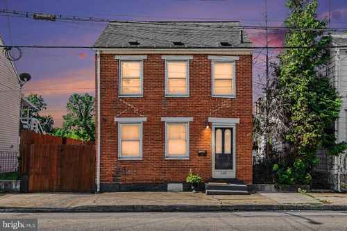 120 E North St, CARLISLE, PA, 17013-2430 | Card Image