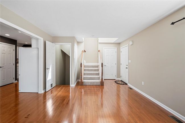 101 Creekside Drive, Townhouse with 3 bedrooms, 2 bathrooms and 2 parking in Buffalo Twp - BUT PA | Image 5