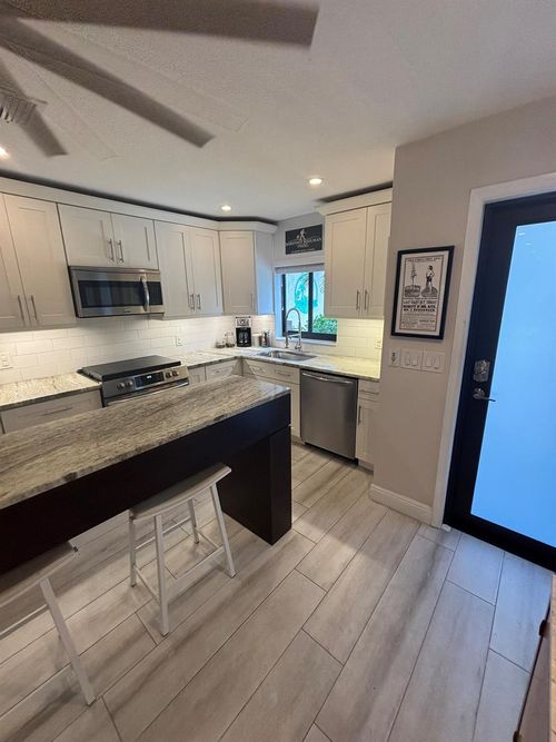 385-385 Se 17th Ave, Deerfield Beach, FL, 33441-4462 | Card Image