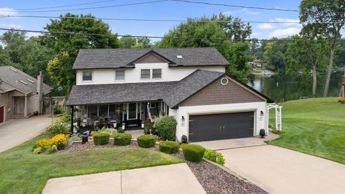 10740 Emerald Dr, Cement City, MI, 49233-9686 | Card Image