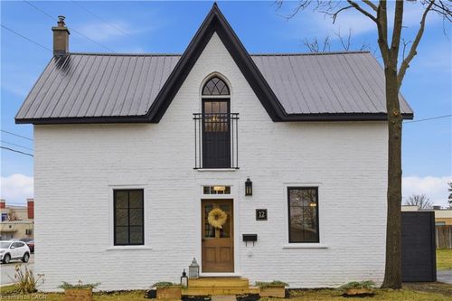 12 Mill St, Elmira, ON, N3B2K2 | Card Image