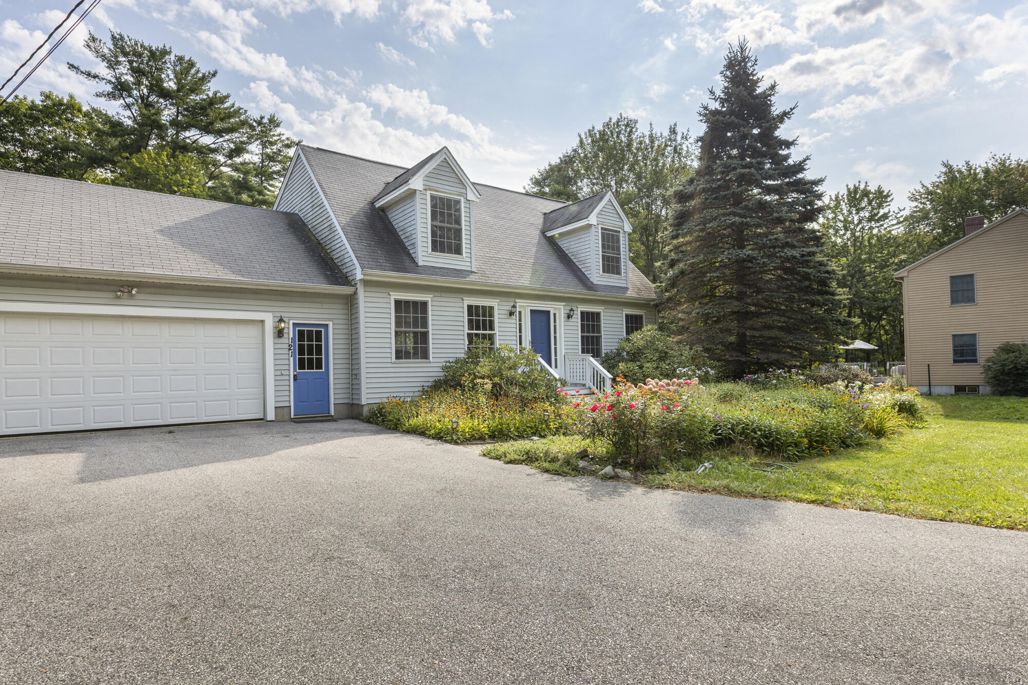 Ledgewood Dr, Falmouth, ME 04105
