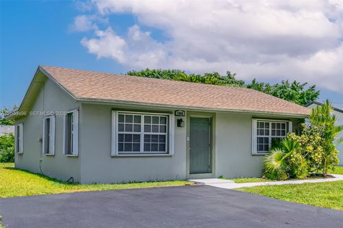 7006 Nw 99th Way, Tamarac, FL, 33321-1811 | Card Image