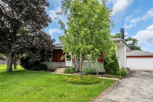 3200 Indian Trail, Caledonia, WI, 53402 | Card Image