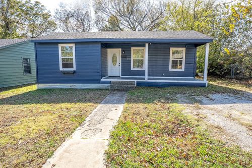 208 3rd St, Whitesboro, TX, 76273-1303 | Card Image