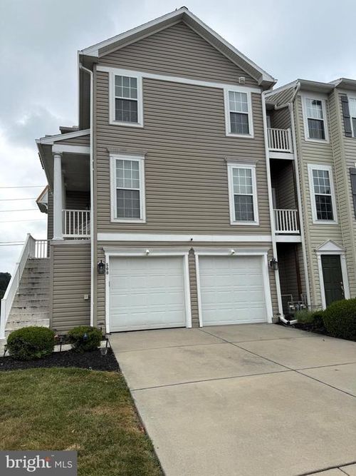 500 Brook Meadow Dr, MECHANICSBURG, PA, 17050-3207 | Card Image
