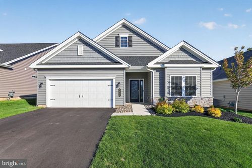 5490 Traditions Dr, Coopersburg, PA, 18036-8732 | Card Image