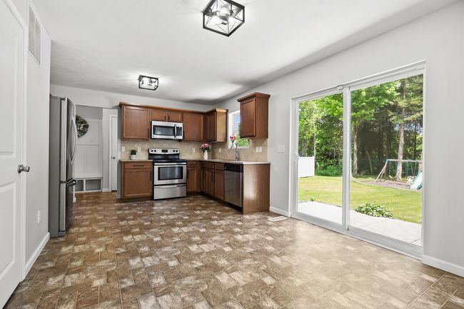 Open Floor Plan | Image 11