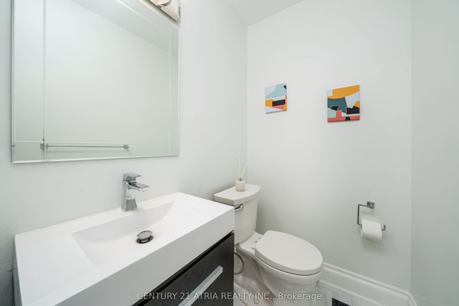 66 Daniel Reaman Cres, House attached with 4 bedrooms, 3 bathrooms and 2 parking in Vaughan ON | Image 13