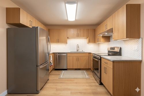 c-124 Fairlane Ct, Bloomingdale, IL, 60108-8280 | Card Image