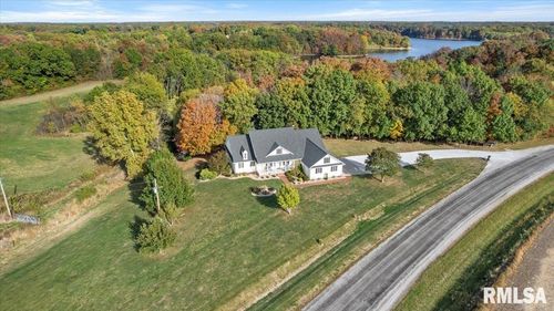 28360 Quarton Rd, Palmyra, IL, 62674-6403 | Card Image