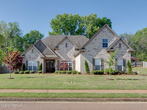 1757 Robertson Place Dr, Hernando, MS, 38632-2255 | Card Image