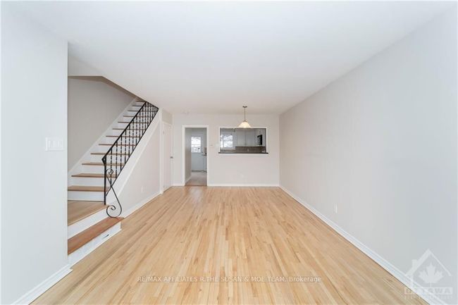 1514 A Lepage Ave, House attached with 3 bedrooms, 2 bathrooms and 2 parking in Ottawa ON | Image 6
