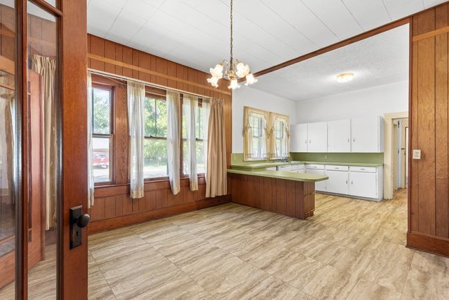 911 N Avenue C, House other with 3 bedrooms, 2 bathrooms and null parking in Elgin TX | Image 22