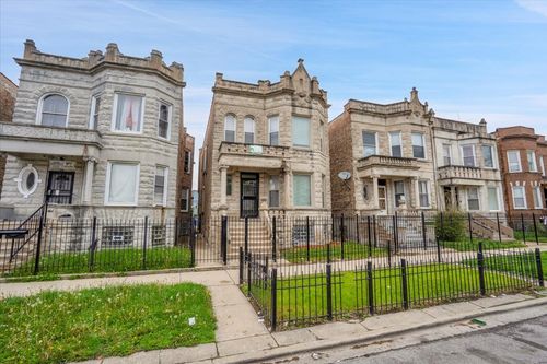 4336 W Adams St, Chicago, IL, 60624-2641 | Card Image