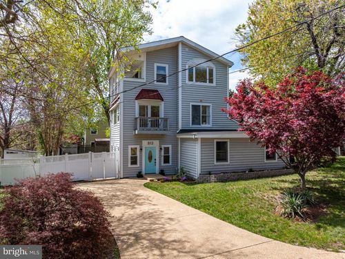 813 Shore Dr, EDGEWATER, MD, 21037-2140 | Card Image