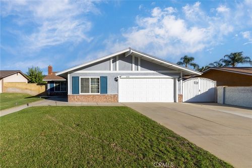 8385 Malachite Ave, Rancho Cucamonga, CA, 91730-4044 | Card Image