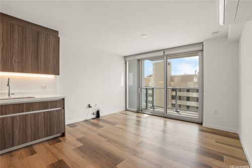 1109r-1500 Rycroft St, Honolulu, HI, 96814 | Card Image