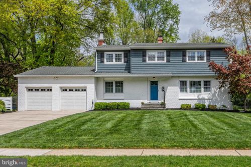 24 Stonicker Dr, LAWRENCEVILLE, NJ, 08648-3215 | Card Image