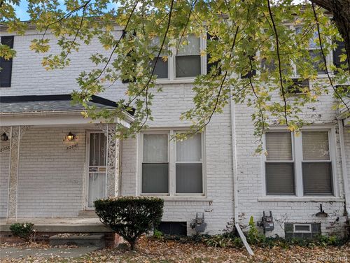 8284 Schaefer Hwy, Detroit, MI, 48228-2747 | Card Image
