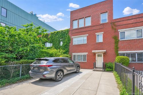 925 Hart St, Brooklyn, NY, 11237-3300 | Card Image