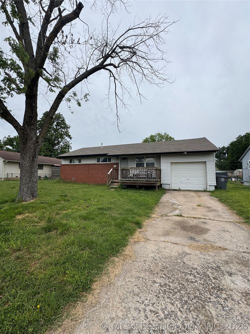 110 N 44th West Ave, Tulsa, OK, 74127-6305 | Card Image