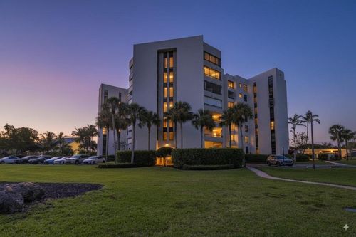 302-6372 La Costa Dr, Boca Raton, FL, 33433-6679 | Card Image