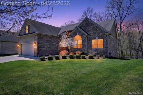 36332 Fairway Dr, Livonia, MI, 48152-4129 | Card Image