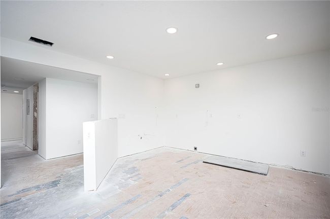Kitchen Area | Image 6