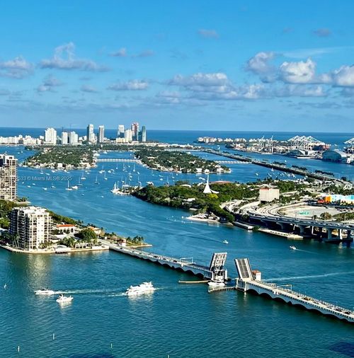 unit-4612-488 Ne 18th St, Miami, FL, 33132-1333 | Card Image