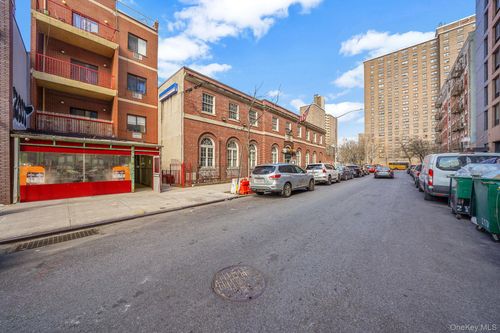 39 Debevoise St, Brooklyn, NY, 11206-4145 | Card Image