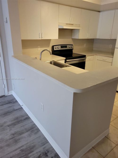 apt-315-4195 N Haverhill Rd, West Palm Beach, FL, 33417-8323 | Card Image