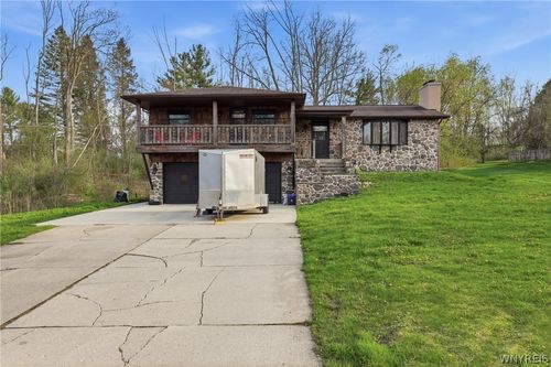 371 Elma Meadow Lane, Elma, NY, 14059 | Card Image