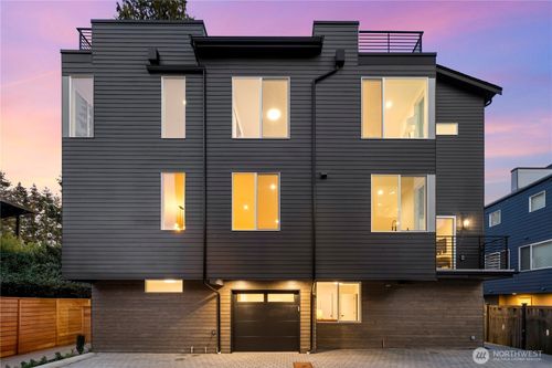 1913 N 120th St, Seattle, WA, 98133 | Card Image