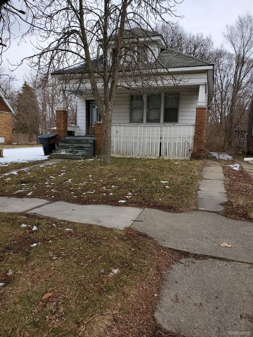 18430 Westphalia St, Detroit, MI, 48205-2643 | Card Image