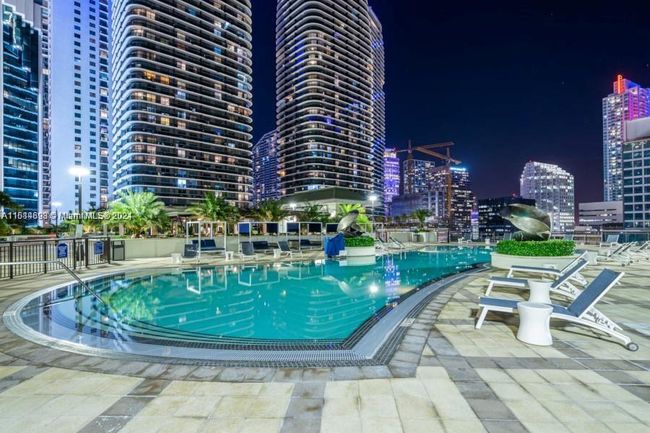 APT-2410 - 999 Sw 1 St Ave, Condo with 1 bedrooms, 1 bathrooms and null parking in Miami FL | Image 24