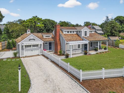 101 Oyster Pond Furlong St, Chatham, MA, 02633-1829 | Card Image