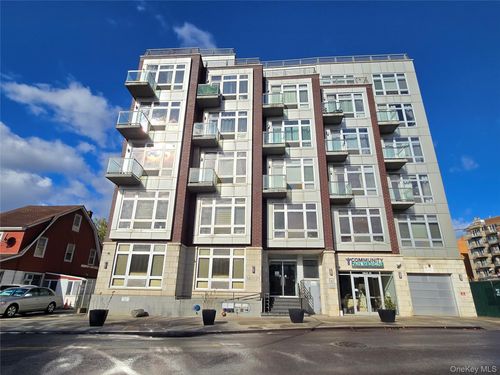 6a-n-140-21 32nd Ave, Flushing, NY, 11354-2613 | Card Image